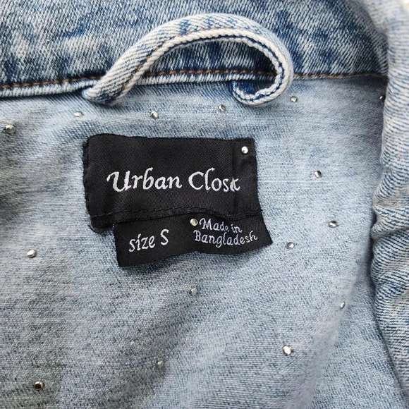 Urban Closet Women's Jewel Beaded Stretch Denim Jacket Crop Light Wash Sz S - Picture 9 of 13